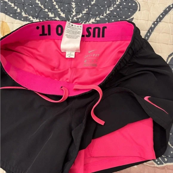 Nike Women's Athletic Shorts in Black and Pink - Picture 2 of 3